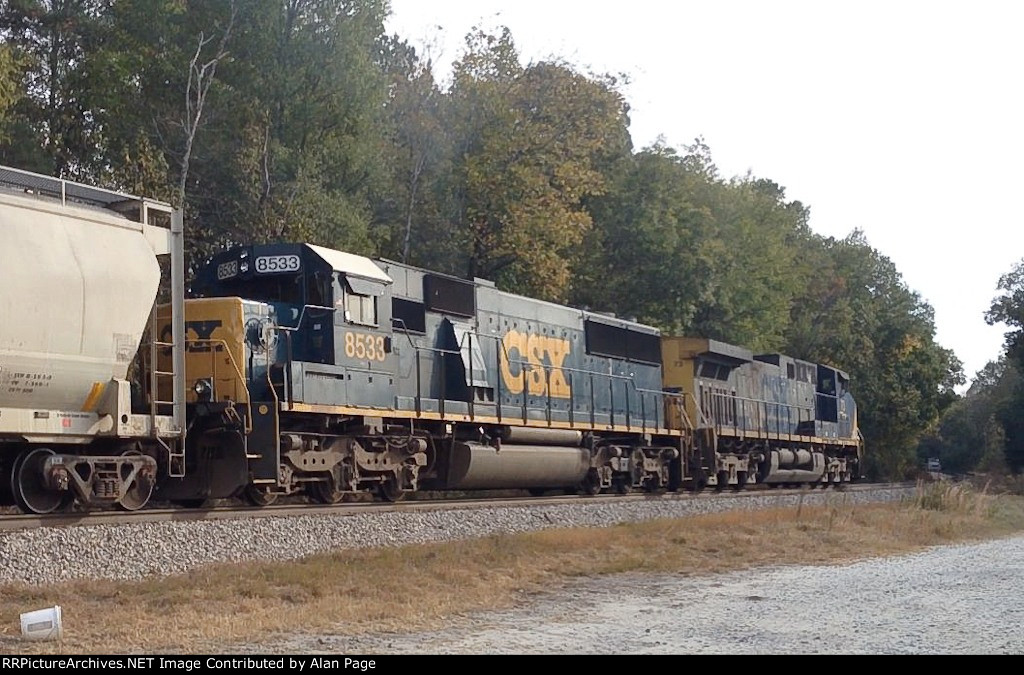 CSX 8533 and 73 head SB